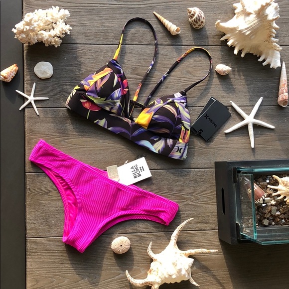 🌴🌼HURLEY- FLORAL BIKINI SET🌼🌴 - Picture 2 of 12